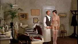 Cô bé ranh khó khăn  ...