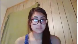 Bố chị gái xet video ...