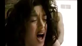 Trong giày cao gót g ...