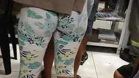 Một, hai cô gái tóc  ...